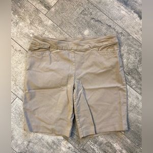 Khaki Bermuda shorts